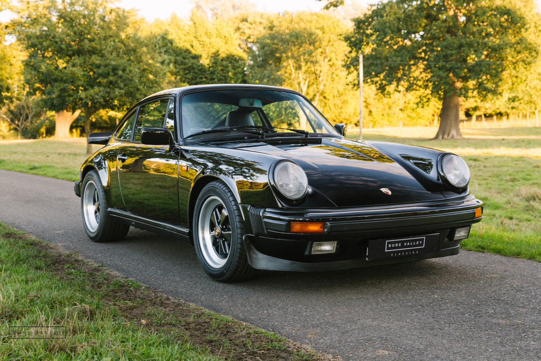 Porsche 911 Carrera старый