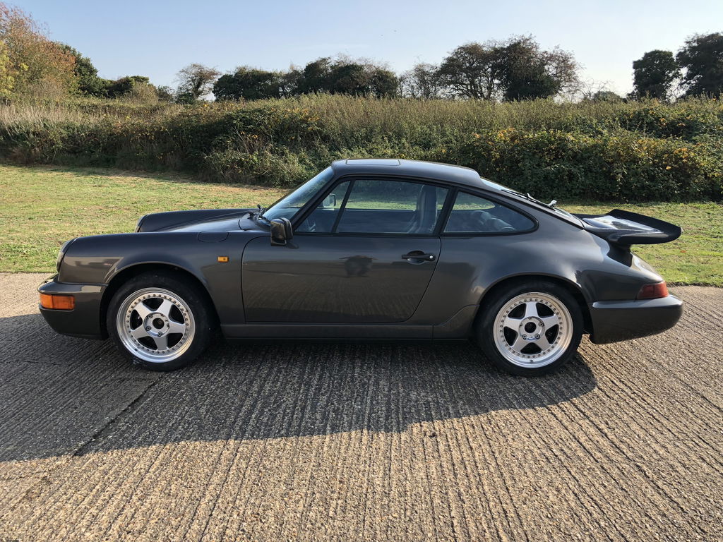 Porsche 911 Carrera 4