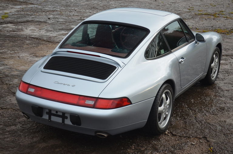 Porsche 911 Carrera 4