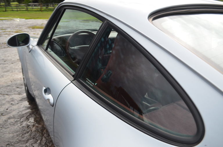 Porsche 911 Carrera 4