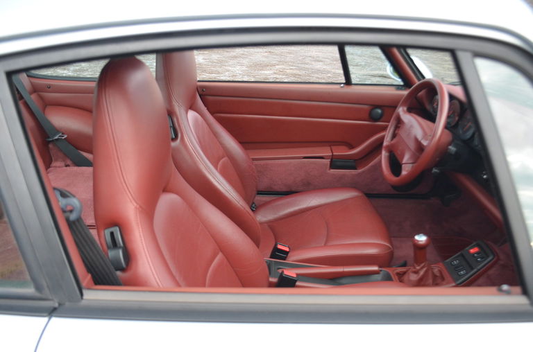 Porsche 911 Carrera 4