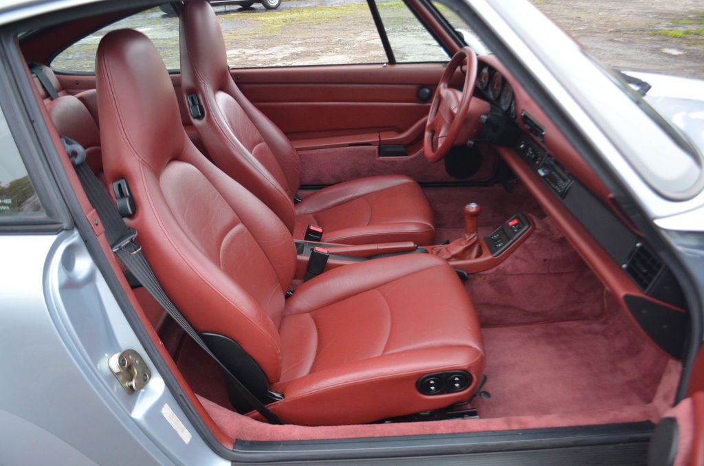 Porsche 911 Carrera 4