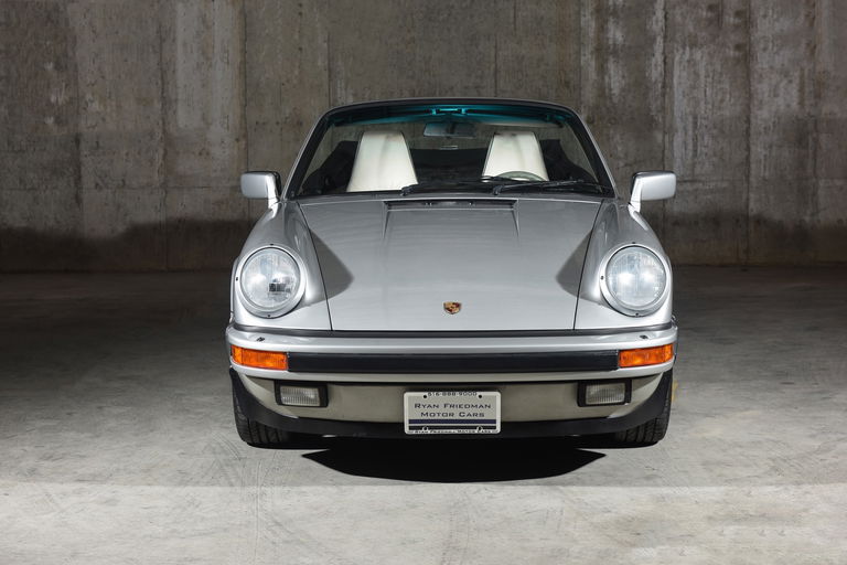 Porsche 911 Carrera