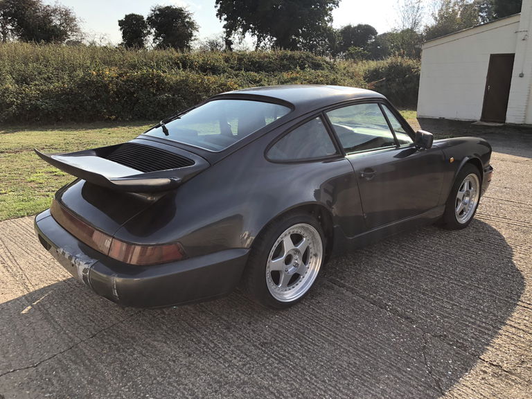 Porsche 911 Carrera 4