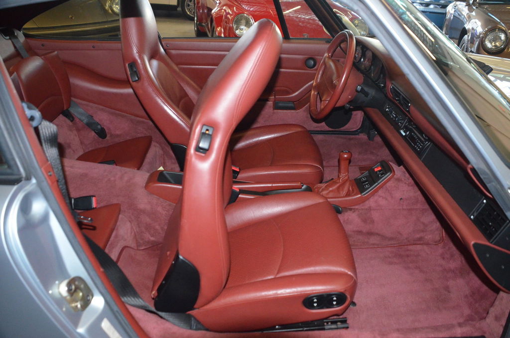 Porsche 911 Carrera 4