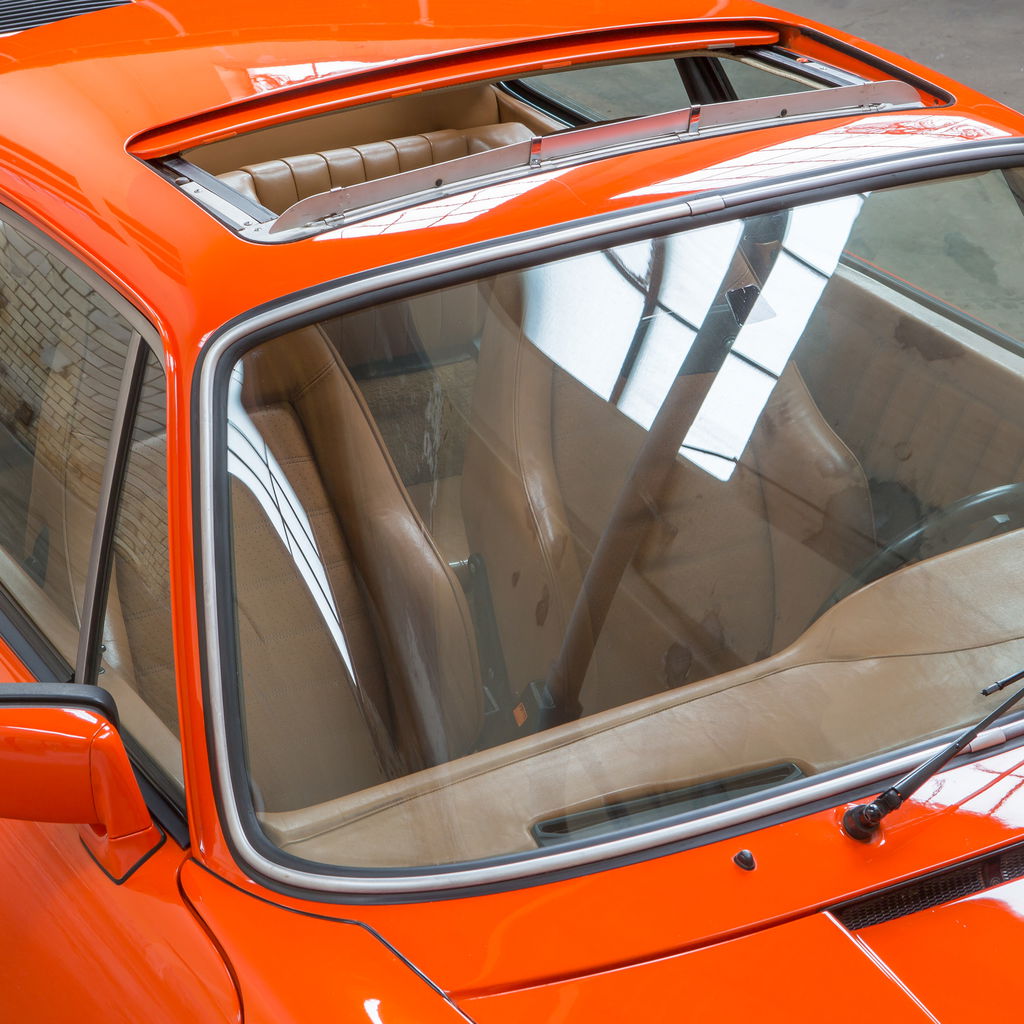 Porsche 911 Turbo 3.0 (US)