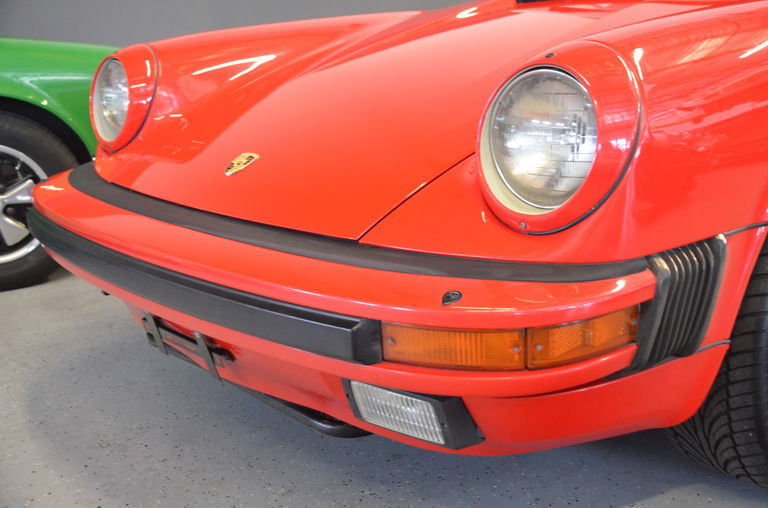 Porsche 911 Carrera (US)