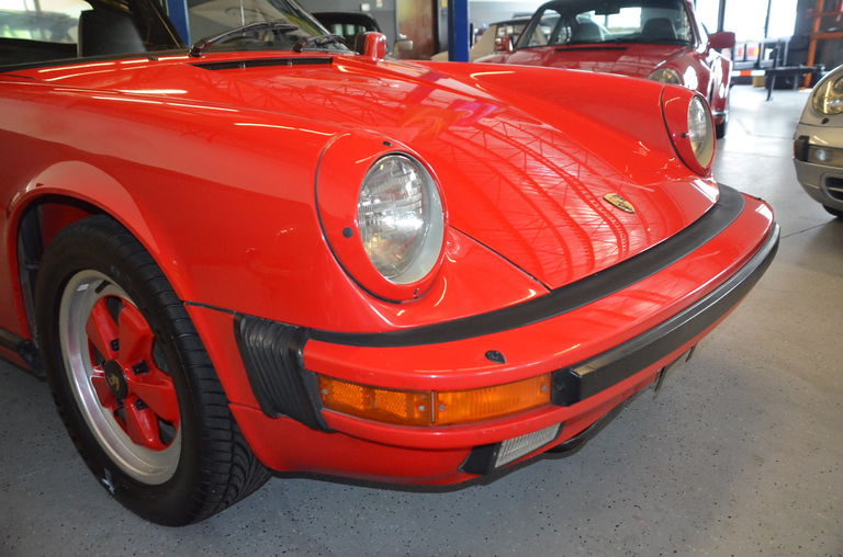Porsche 911 Carrera (US)