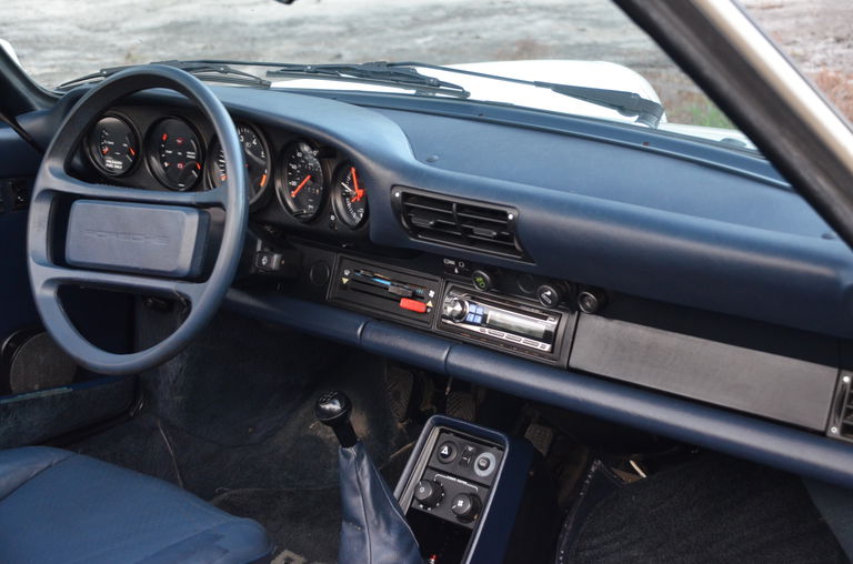 Porsche 911 Carrera (US)