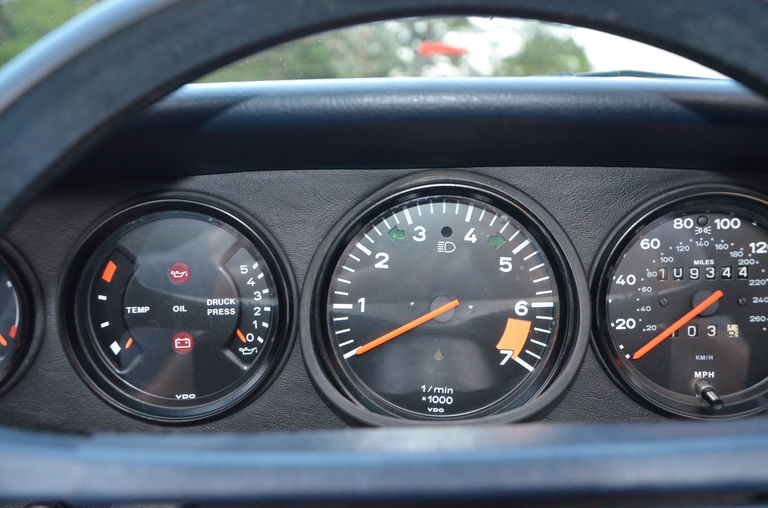 Porsche 911 Carrera (US)