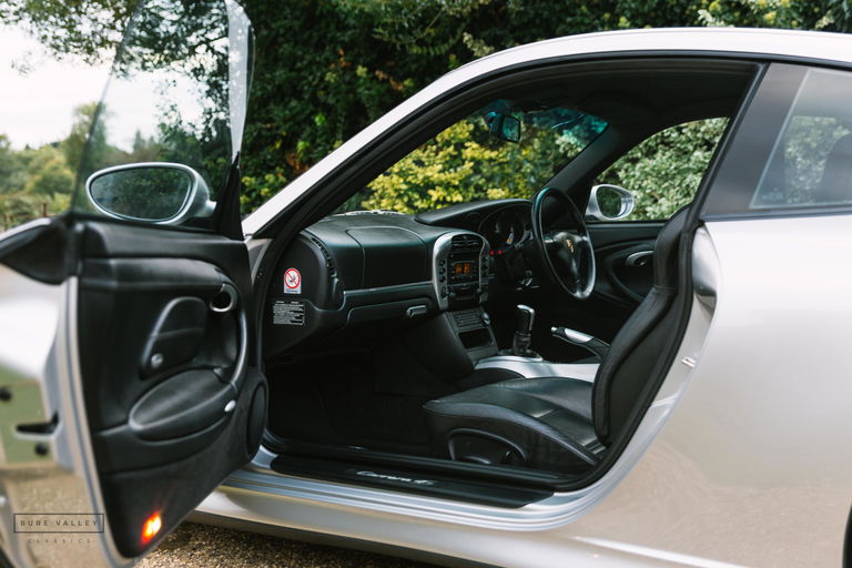 Porsche 911 Carrera 4S