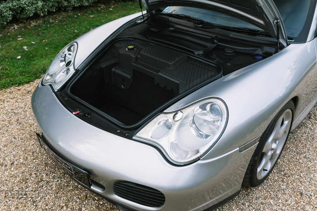 Porsche 911 Carrera 4S