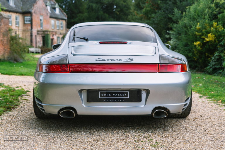 Porsche 911 Carrera 4S
