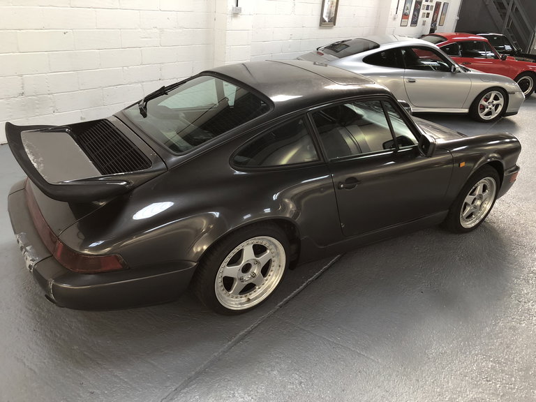 Porsche 911 Carrera 4