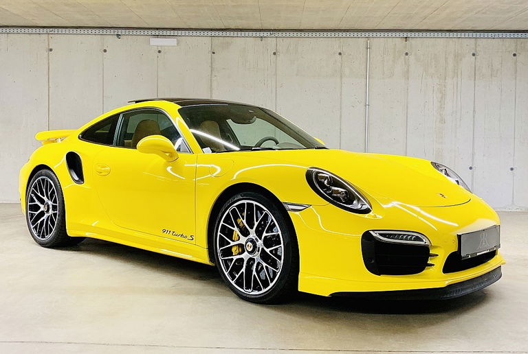Porsche 911 Turbo S