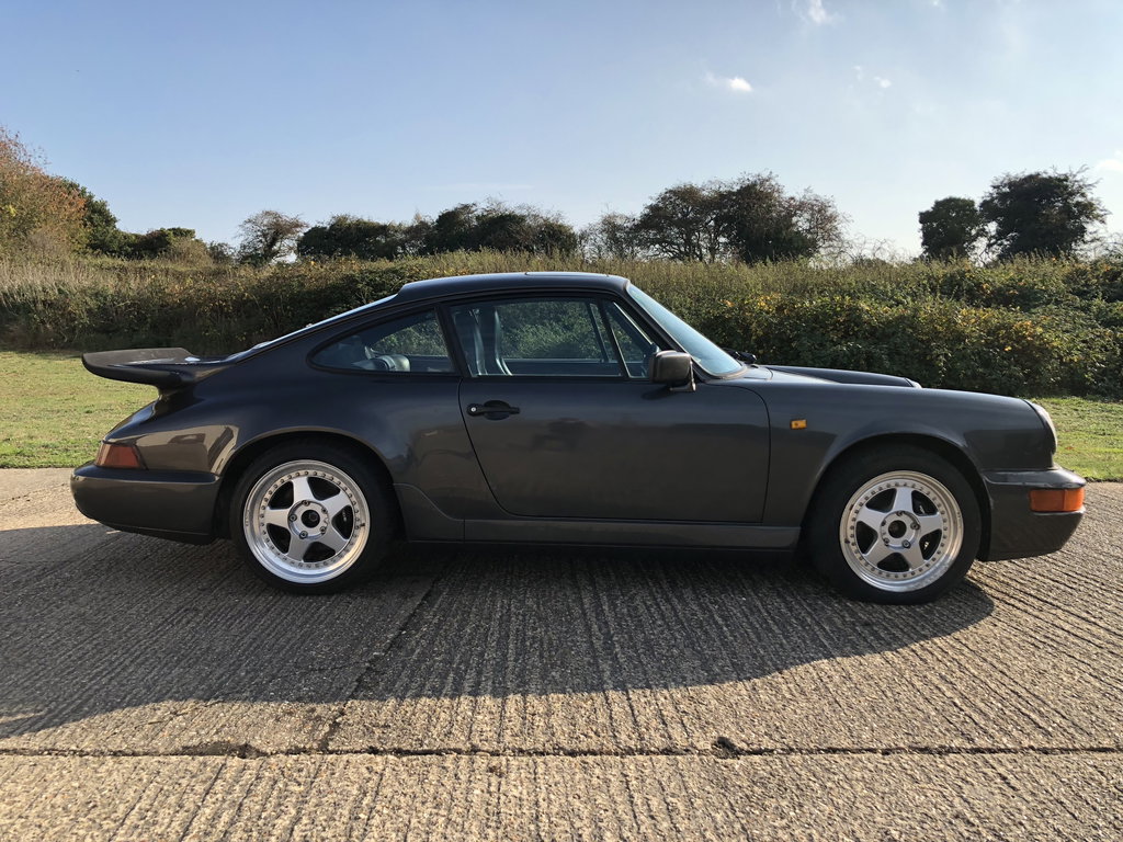 Porsche 911 Carrera 4