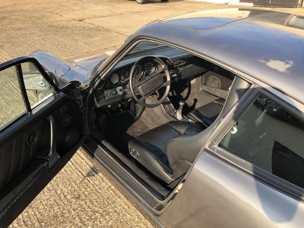 Porsche 911 Carrera 4