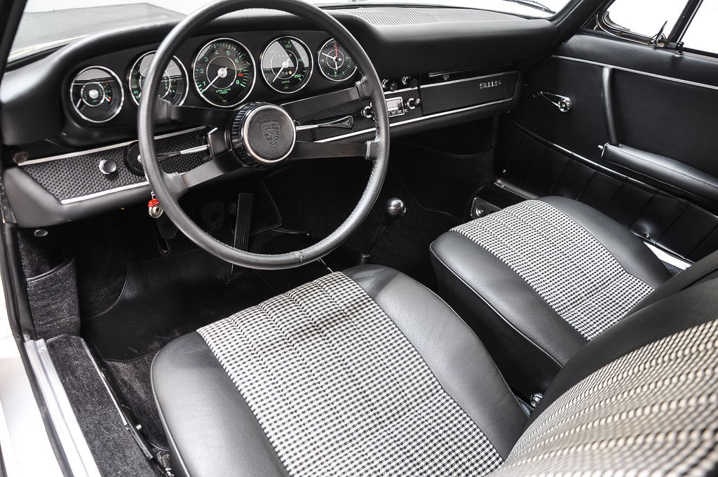 Porsche 911 S (F-Modell)