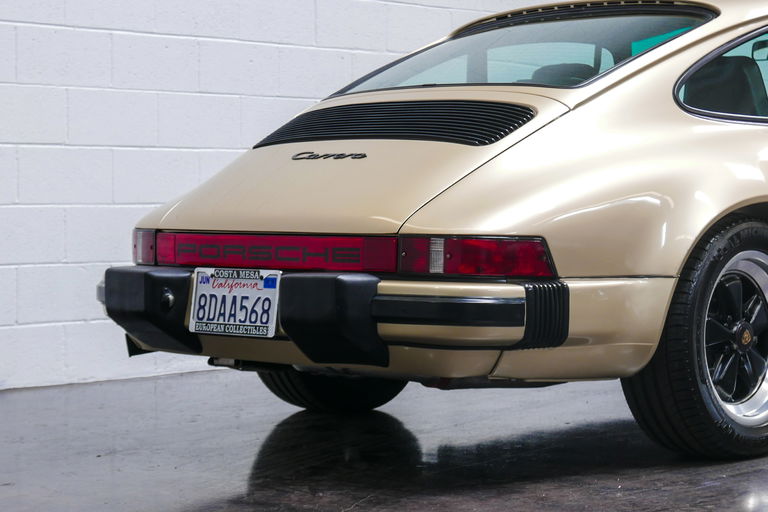 Porsche 911 Carrera 3.2 (KAT)