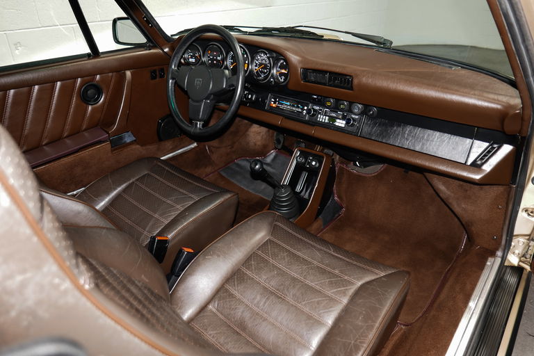 Porsche 911 Carrera 3.2 (KAT)