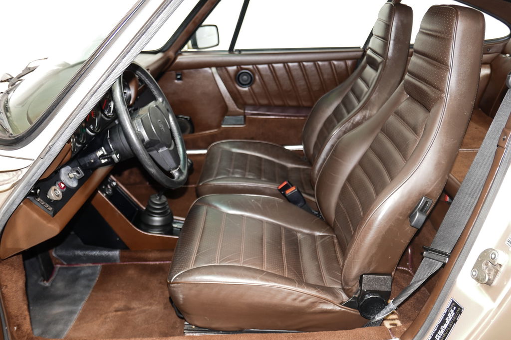 Porsche 911 Carrera 3.2 (KAT)