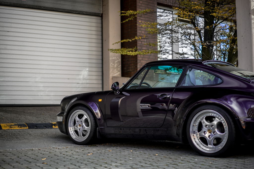 Porsche 911 Carrera 4 WTL