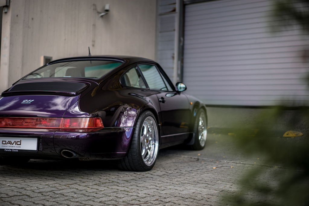 Porsche 911 Carrera 4 WTL