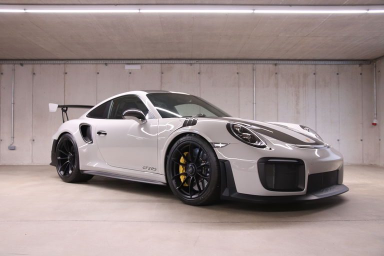 Porsche 911 GT2 RS