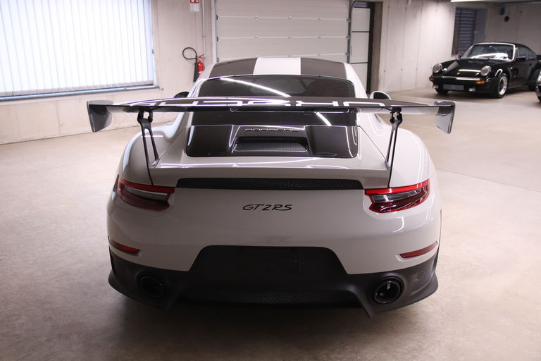 Porsche 911 GT2 RS