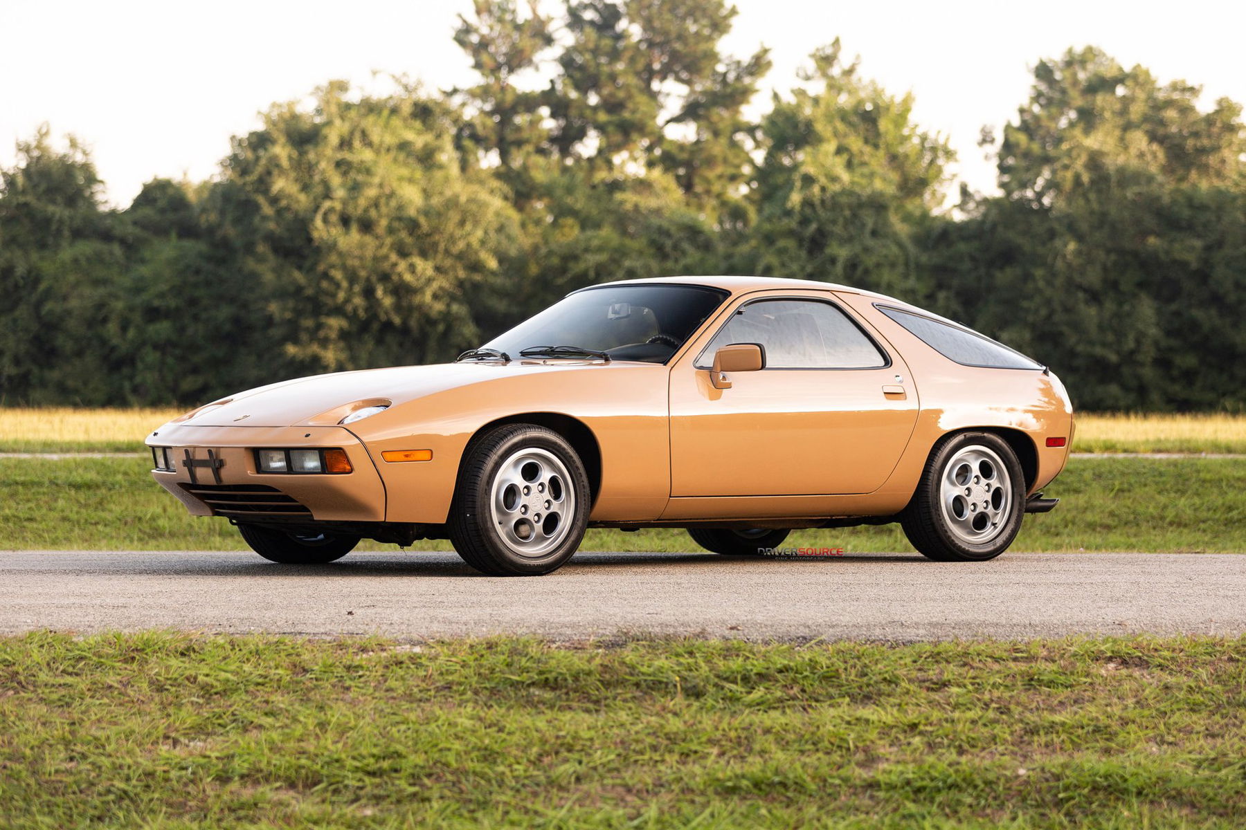 Porsche 928