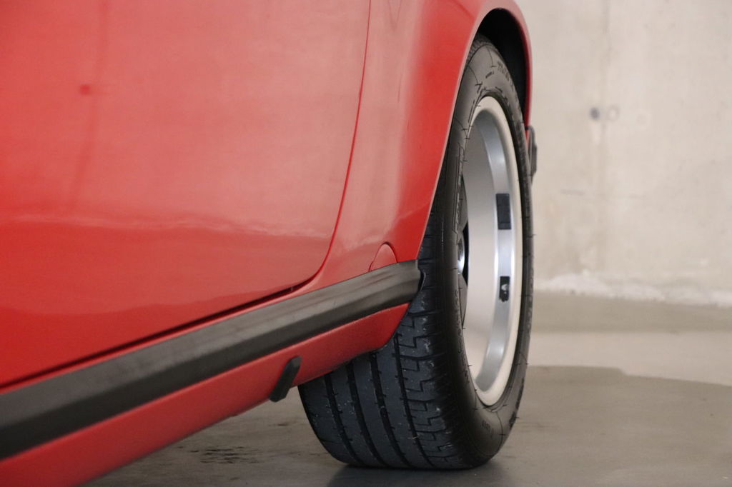 Porsche 911 Carrera 3.2 Speedster