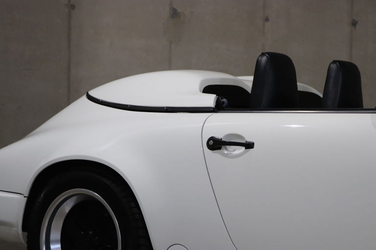 Porsche 911 Carrera 3.2 Speedster