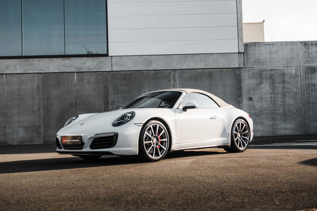 Porsche 911 Carrera 4S
