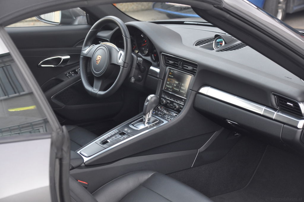 Porsche 911 Carrera