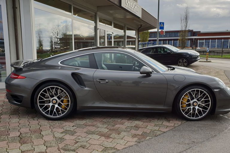Porsche 911 Turbo S