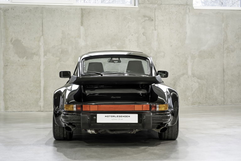 Porsche 911 Turbo Flachbau