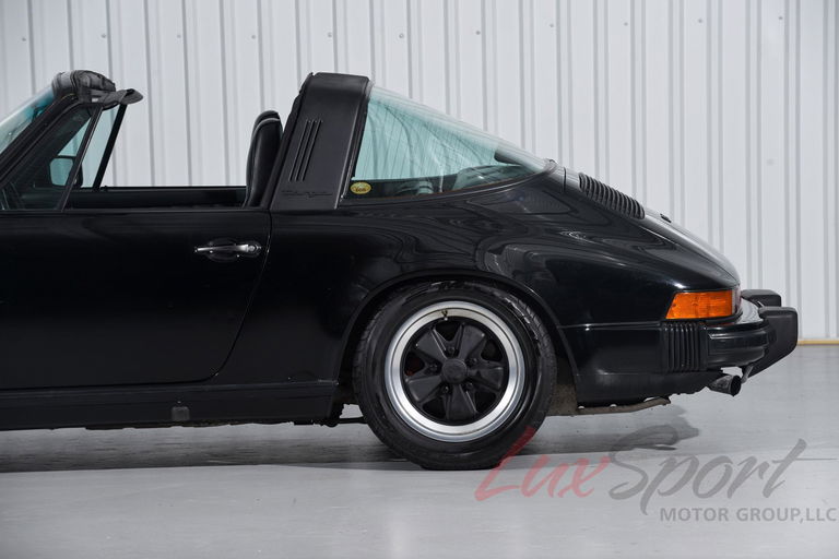 Porsche 911 Carrera 3.2 (US)