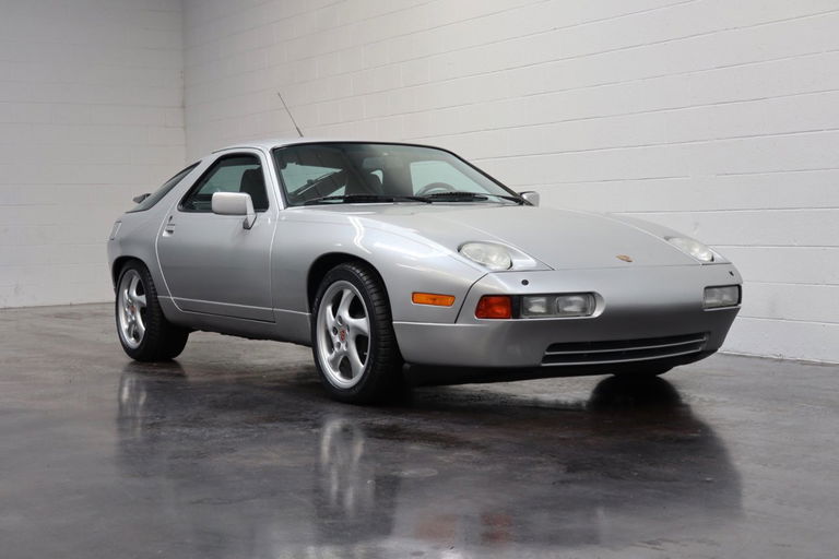 Porsche 928 S4