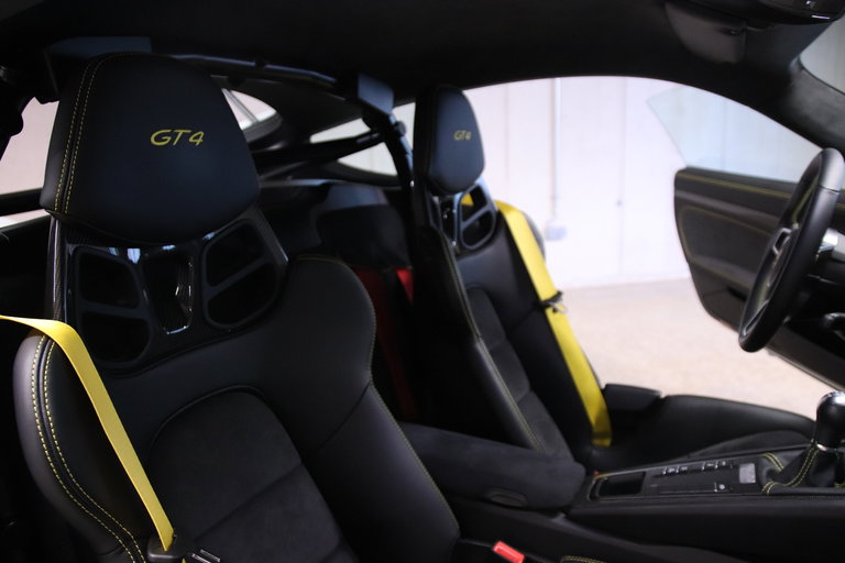 Porsche 981 Cayman GT4