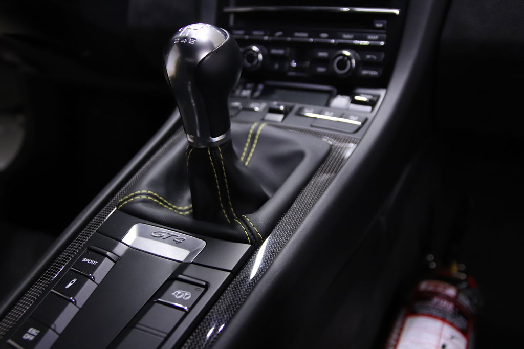 Porsche 981 Cayman GT4