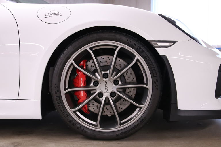 Porsche 981 Cayman GT4