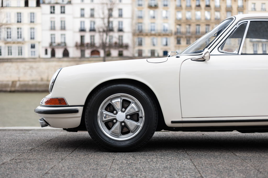 Porsche 911 S (F-Modell)