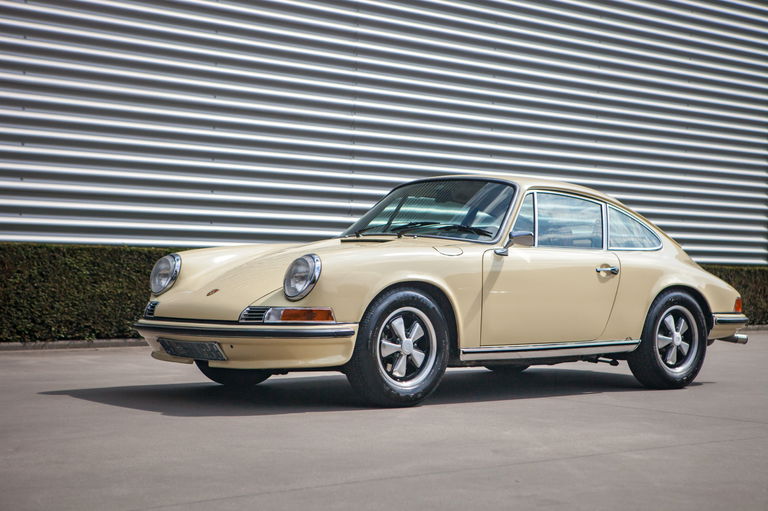Porsche 911 2.4S Coupe 