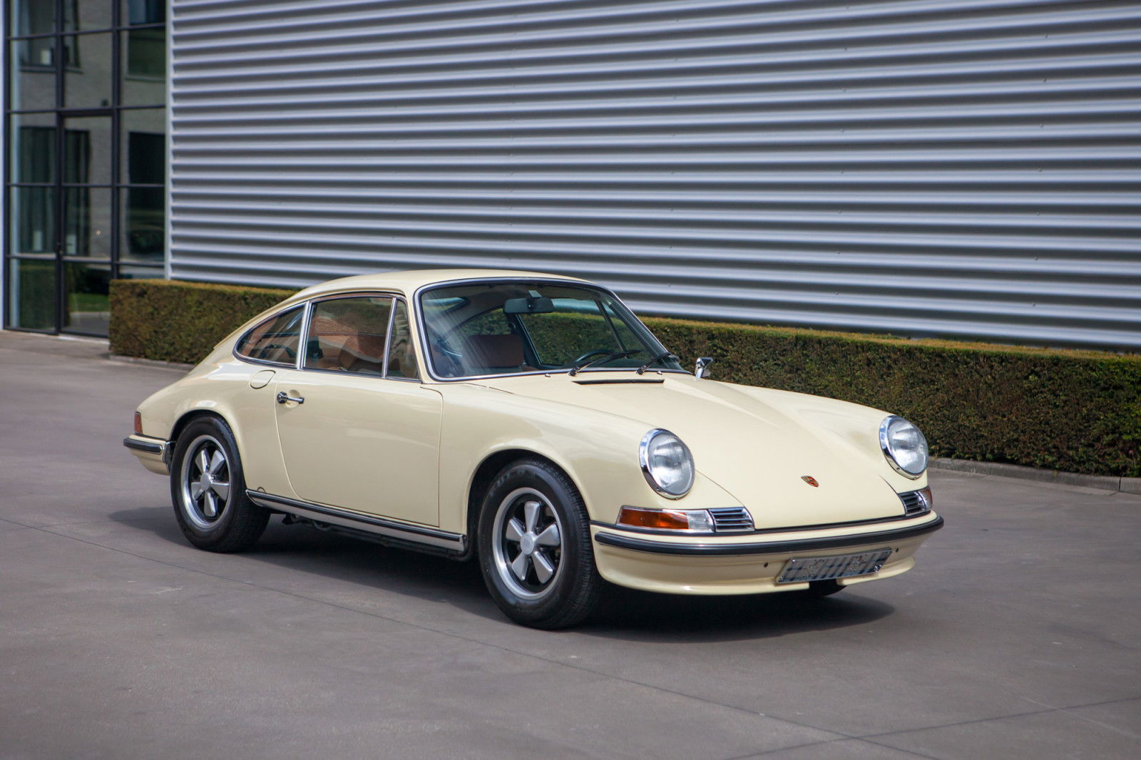 1993_porsche_911-carrera-2-