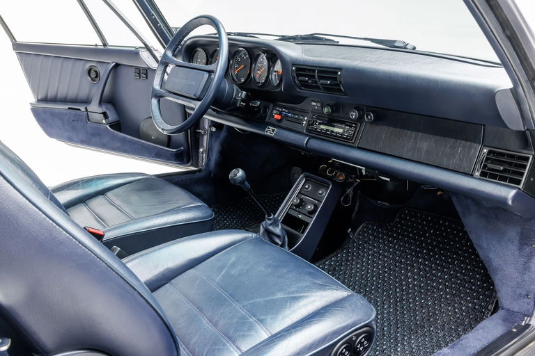 Porsche 911 Carrera 3.2 (KAT)