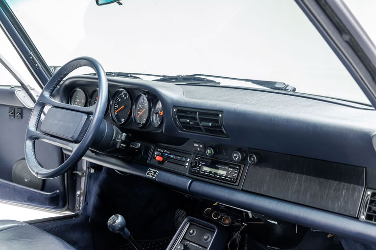 Porsche 911 Carrera 3.2 (KAT)