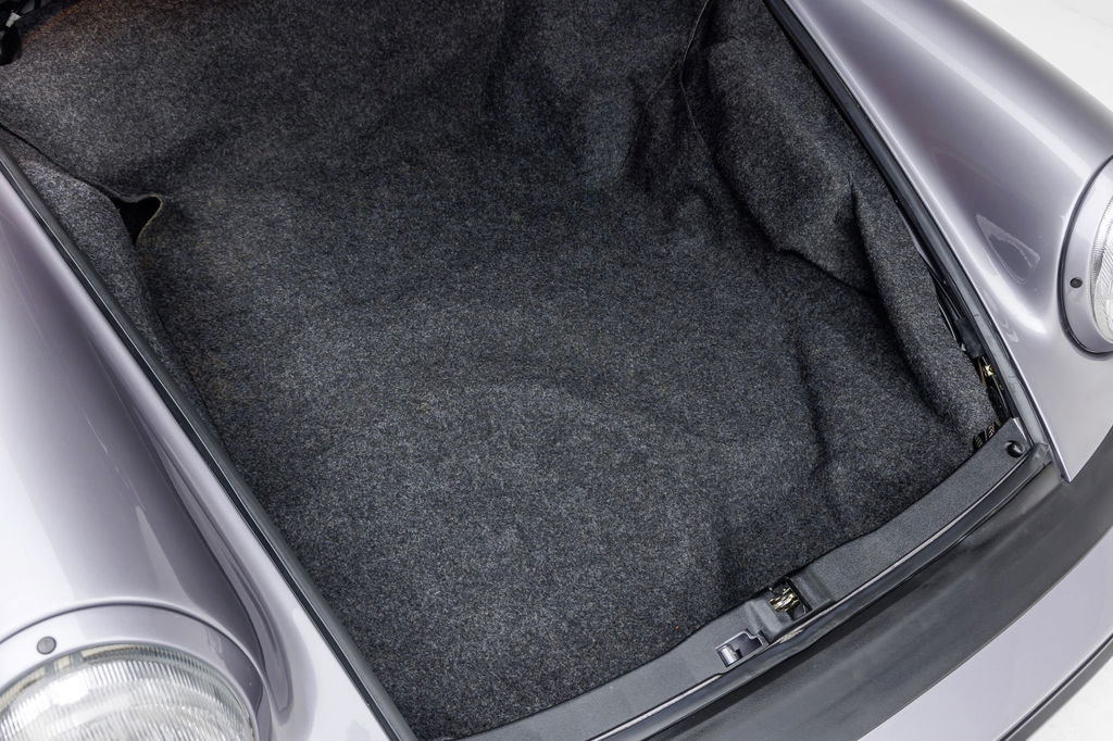 Porsche 911 Carrera 3.2 (KAT)