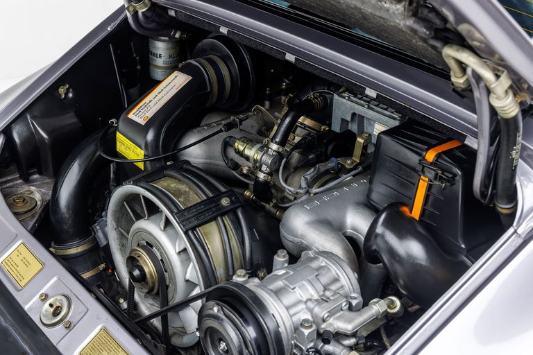 Porsche 911 Carrera 3.2 (KAT)