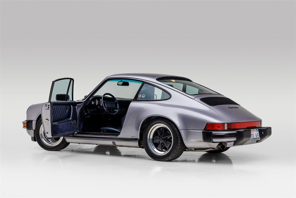 Porsche 911 Carrera 3.2 (KAT)