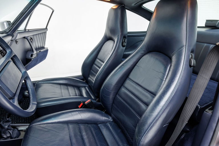 Porsche 911 Carrera 3.2 (KAT)